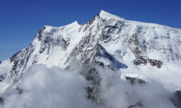 Die vergletscherte Monte Rosa in den Walliser Alpen